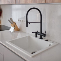 Врізні кухонні мийки для невеликих кухонь - компактні та функціональні рішення